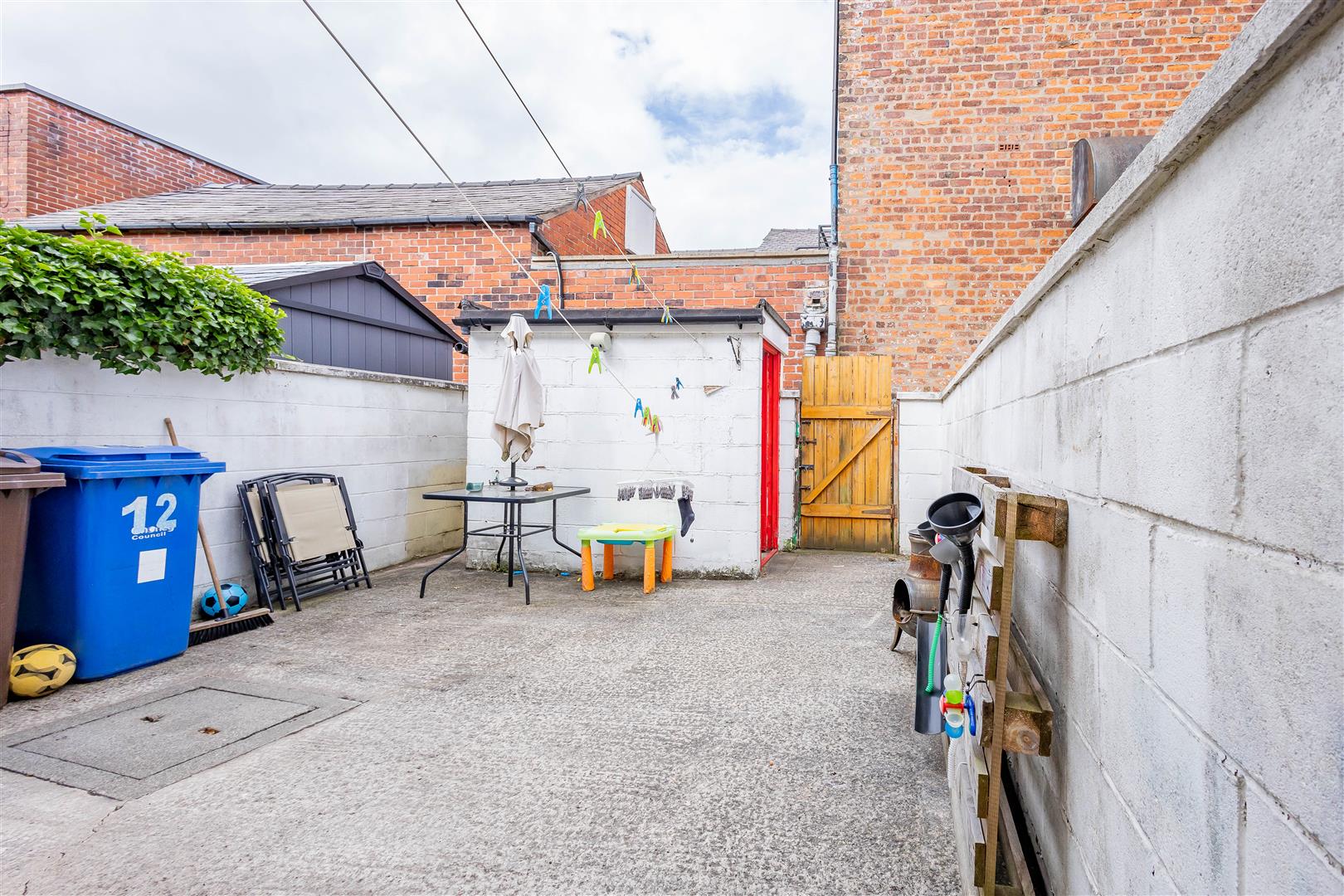 2 bed property in Oxford Street, Chorley